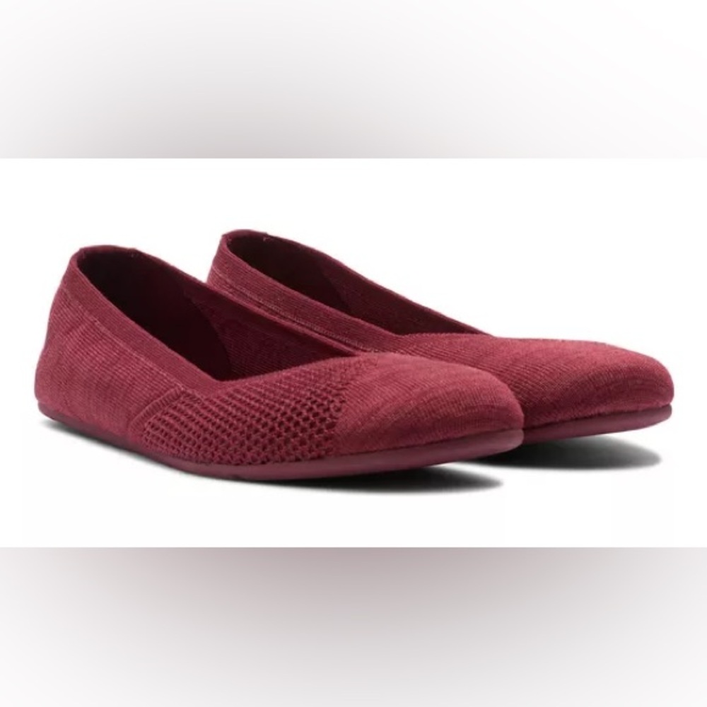 Xero Phoenix Knit in Tibetan Red size 8 NWOT